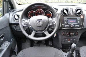 dacia-logan-sl-plus-2017-interior