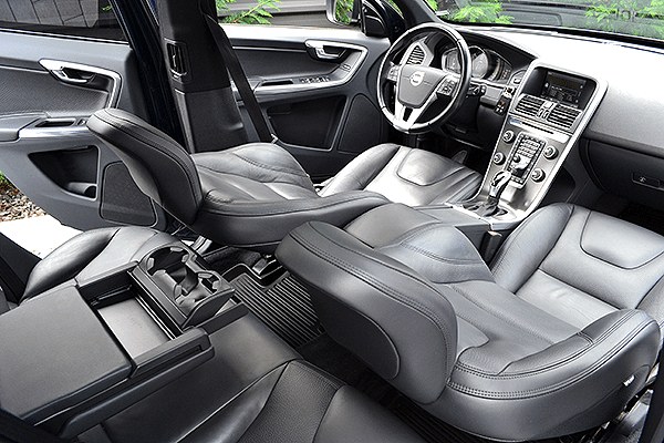 volvo xc60 interior