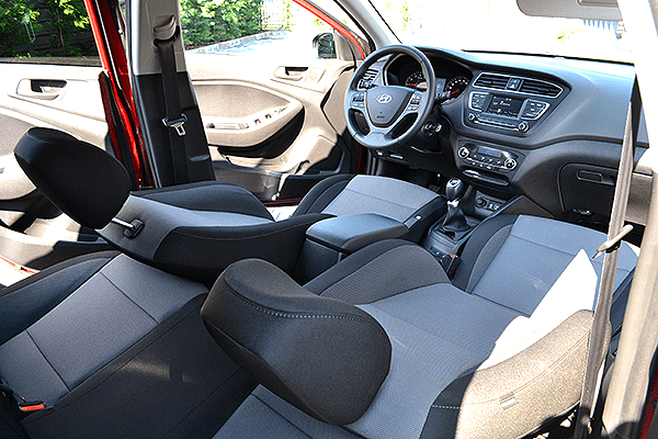 hyundai i20 interior